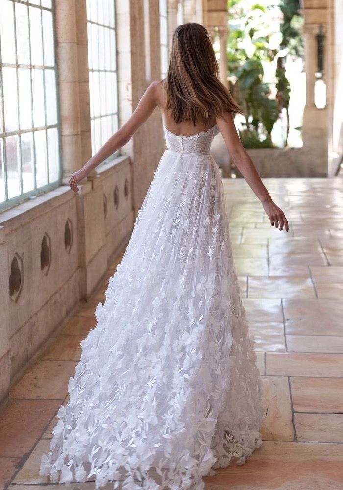 begonia wedding dress