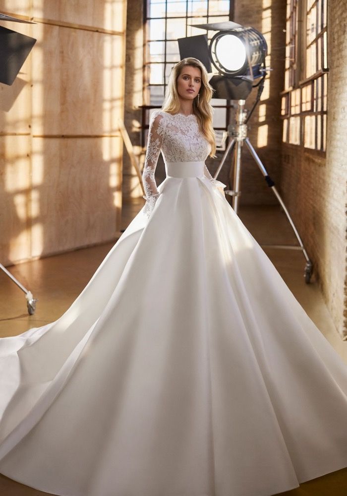 strapless open back dress Elegant Long Sleeve Lace Wedding Dress Princess Bridal Wear Zipper Back