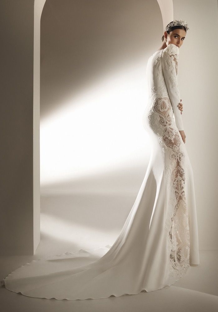 Atelier Pronovias Tilda Long Sleeves Crepe Wedding Dress HK