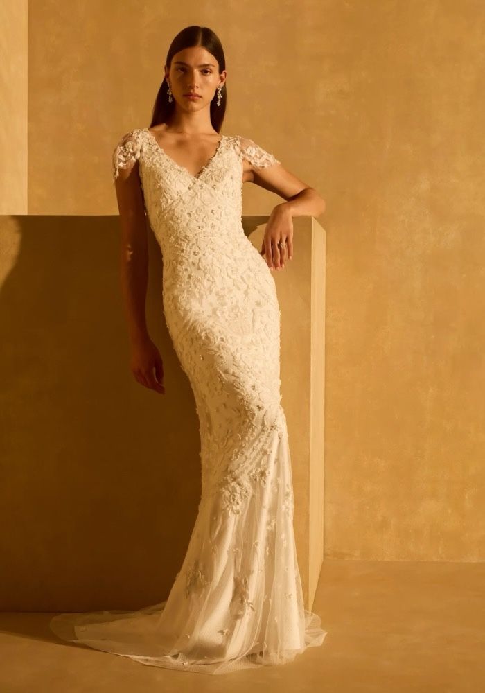 Jenny Packham SWEET JULIET Cap Sleeve Lace Wedding Dress HK | Designer  Bridal Room
