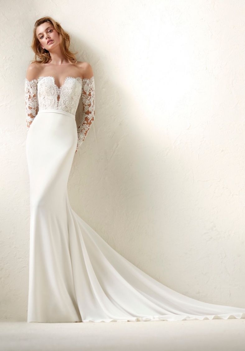 Pronovias Dracma Embroidered Sensual Mermaid Wedding Dress