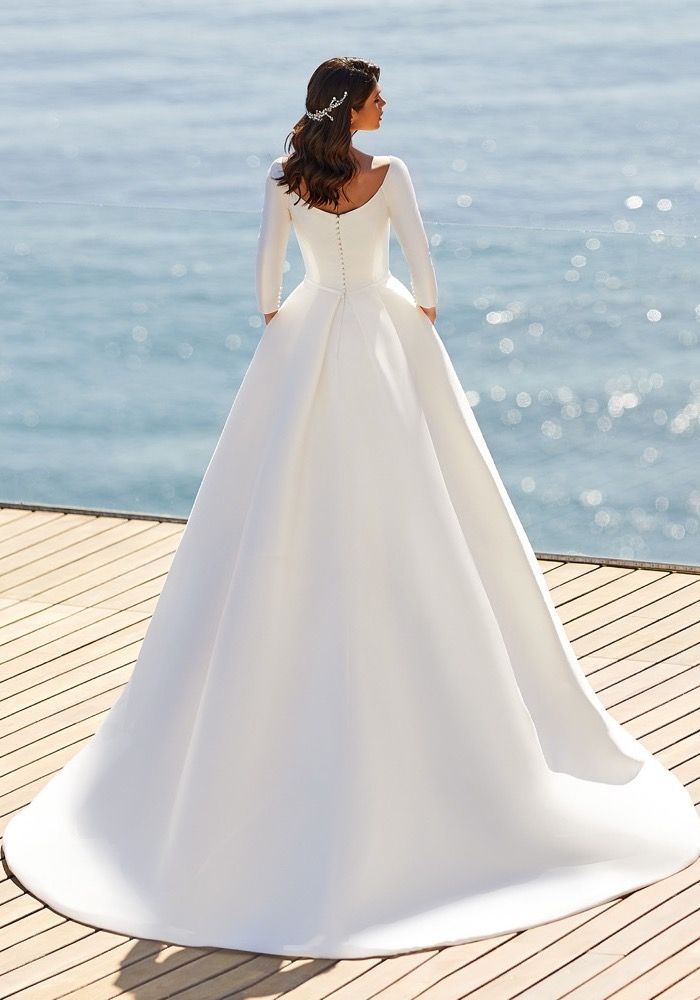 Simple princess outlet gown