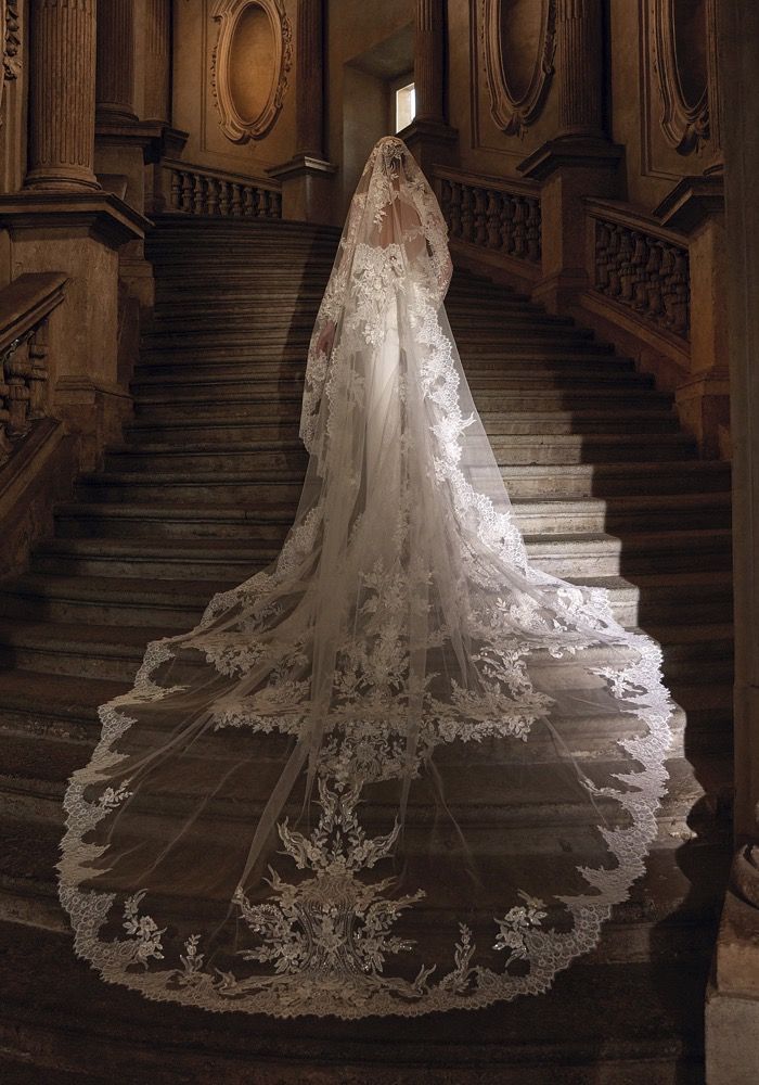 Pronovias Privee Ula Long Sleeve Wedding Dress HK | Designer
