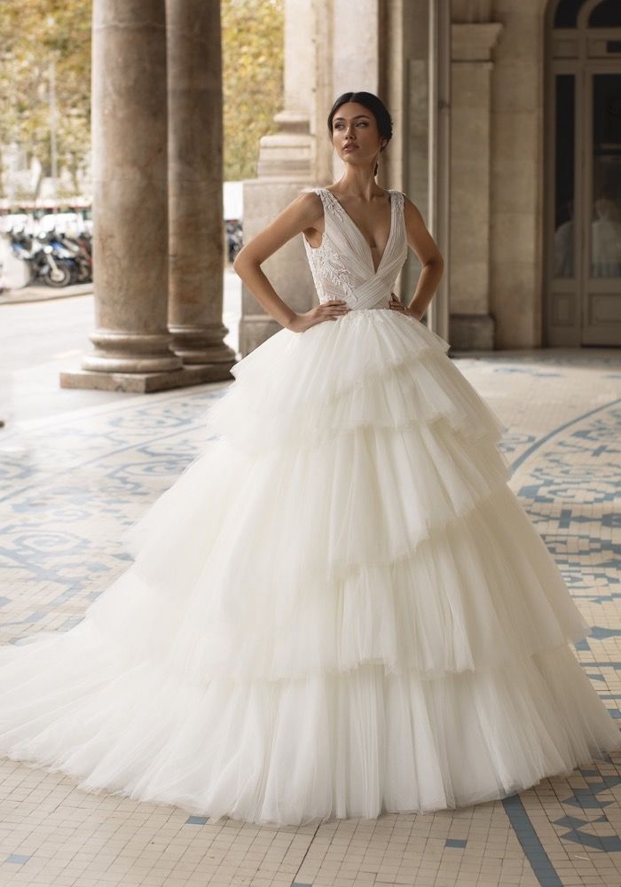 Pronovias Privee BENNET Romantic Ruffle Wedding Dress | HK | Designer Bridal  Room