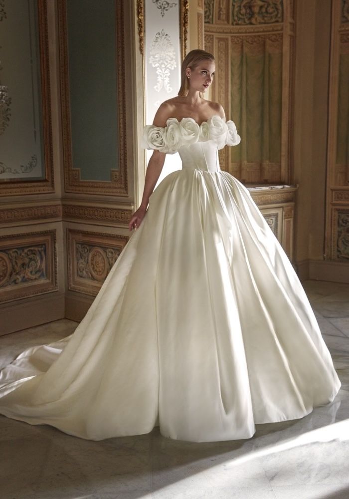 strapless open back dress Off Shoulder Princess Wedding Dress Romantic Ball Gown V Neck Lace Up –  formalgowns