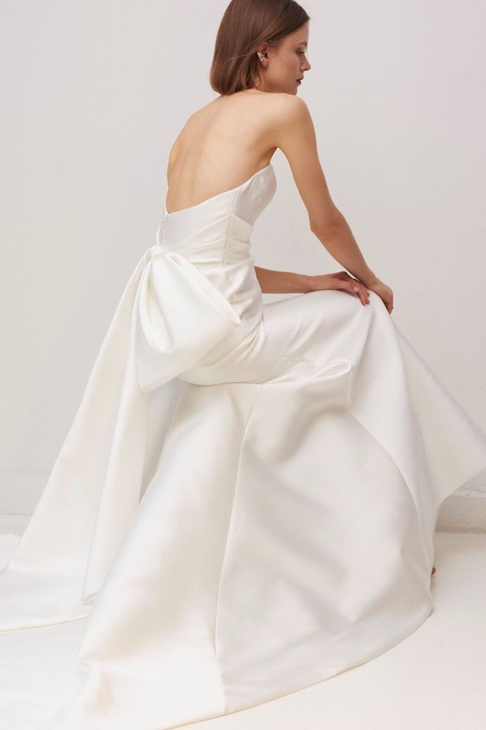 Rivini | Oxford Graphic Bow Mermaid Wedding Dress HK | Designer Bridal Room