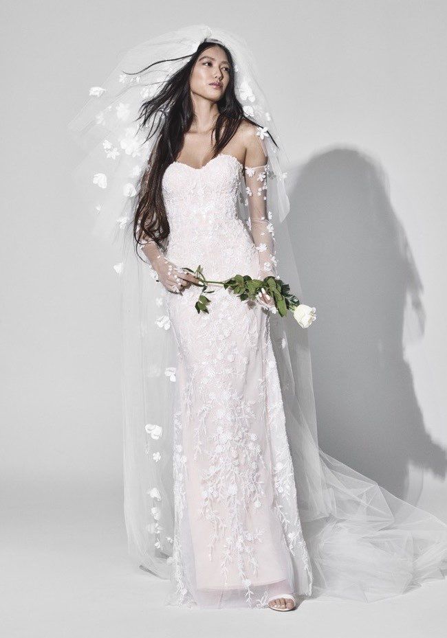 Vera Wang V-Kamila Floral Long Wedding Veil HK | Designer  display picture 2