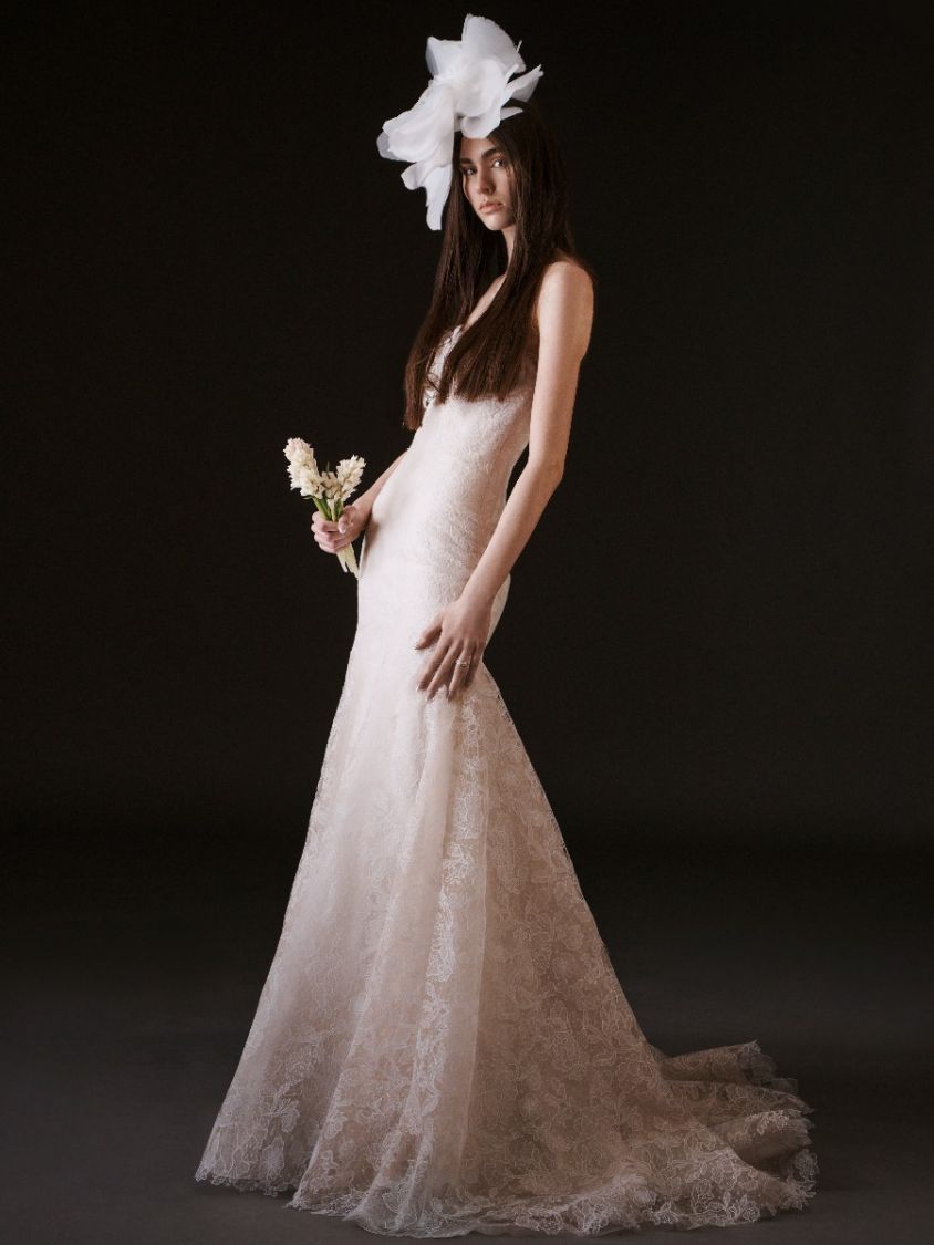 Vera Wang UNORA Romantic Lace Wedding Dress HK | Designer Bridal Room