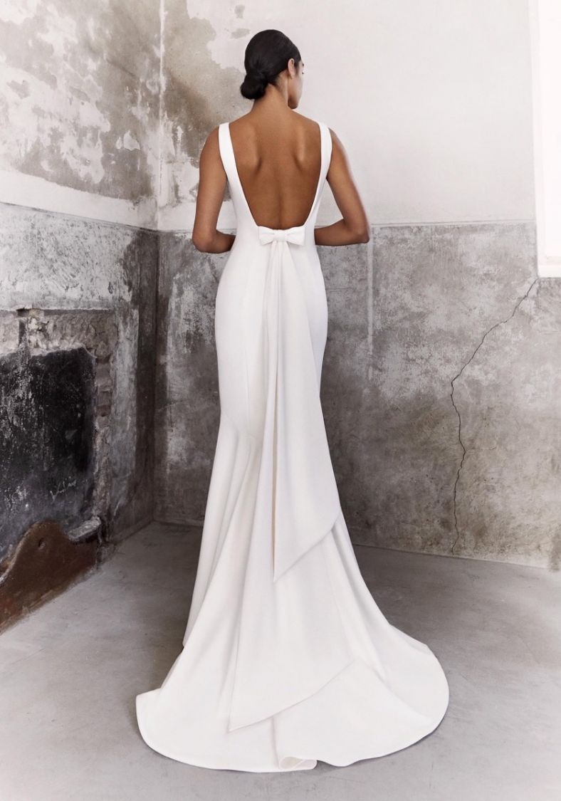 Viktor Rolf Elegant Crepe Wedding Gown With Bow Back Hk Designer Bridal Room