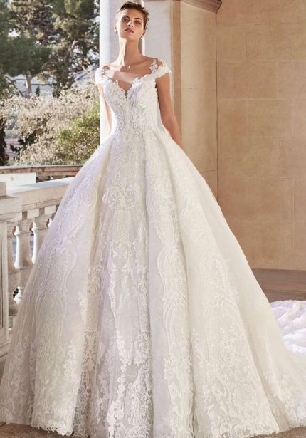 Off-Shoulder Princess Wedding Dress in Lace