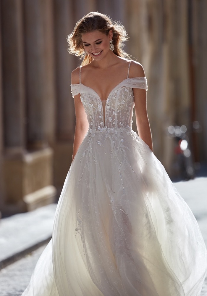 Nicole Couture | NC12103 Fairytale Soft Tulle Wedding Dress HK ...